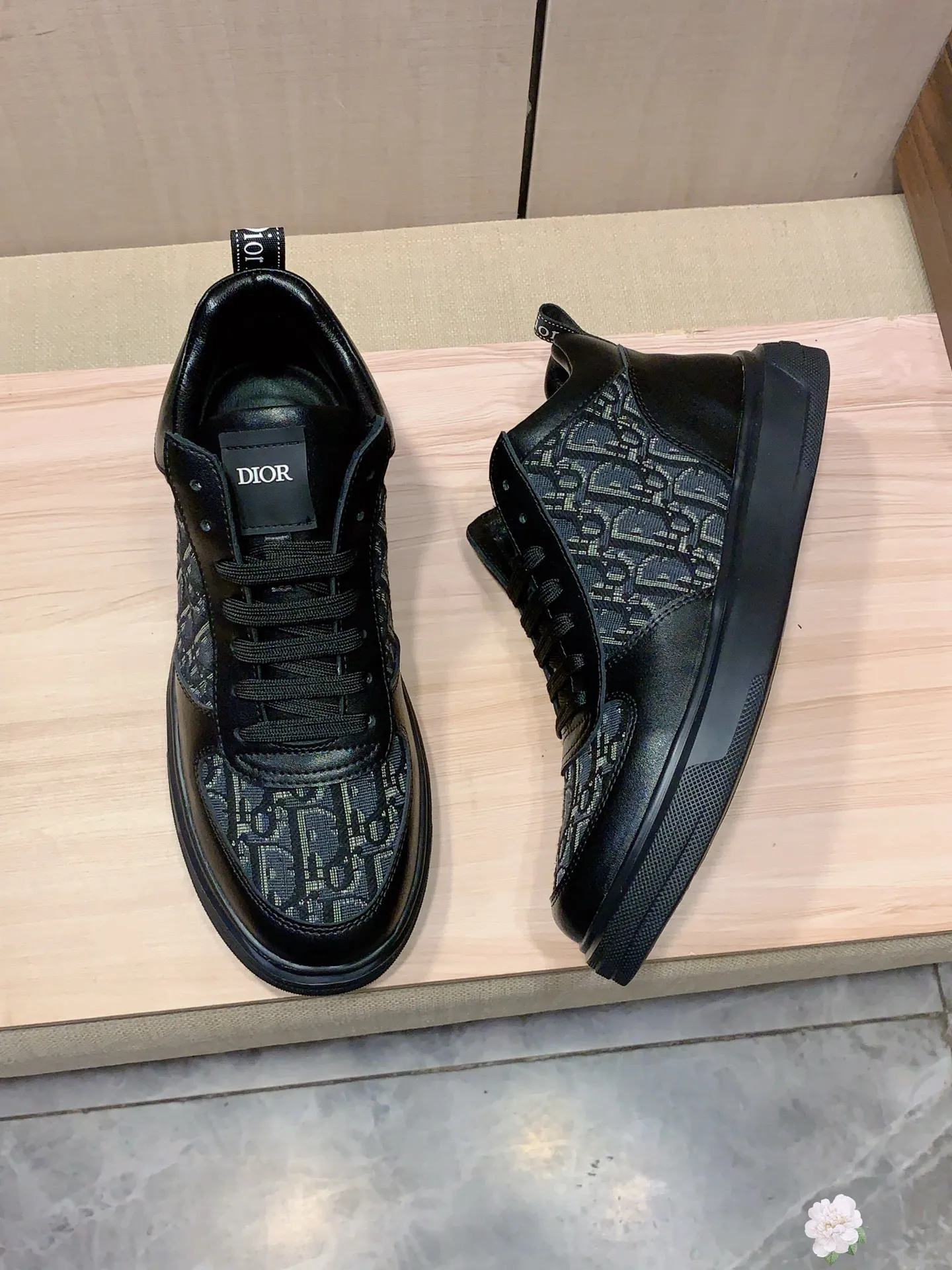 Men's Men's Shoes💰442💰💰🎩🎩[Lightning][Lightning] "Dior DIOR*" The latest and most popular casual shoes, top brand [seduce] luxury ~ purchasing agency, top ~ quality. [Strong] The upper is made of imported breathable cowhide with material ➕ breathable sheepskin feet (•) and fine workmanship. The original stylish and stylish soft rubber wear-resistant and non-slip outsole is light and comfortable on the feet. The real thing looks better when photographed in person. 111: code: 38-44, 3️⃣ colors selected